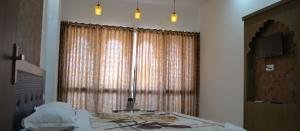 hotel-jmd-in-udaipur (7)